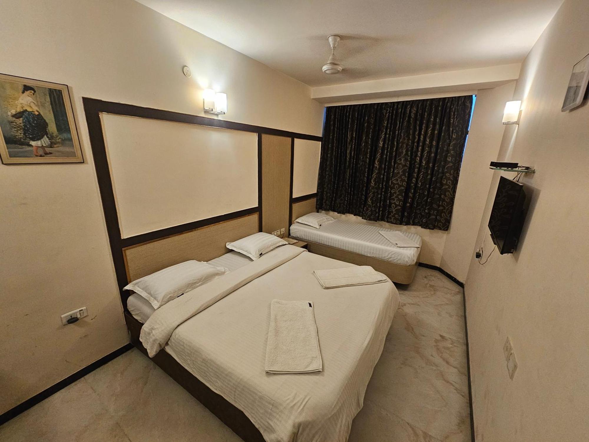 Hotel Merilin เอโรด ภายนอก รูปภาพ